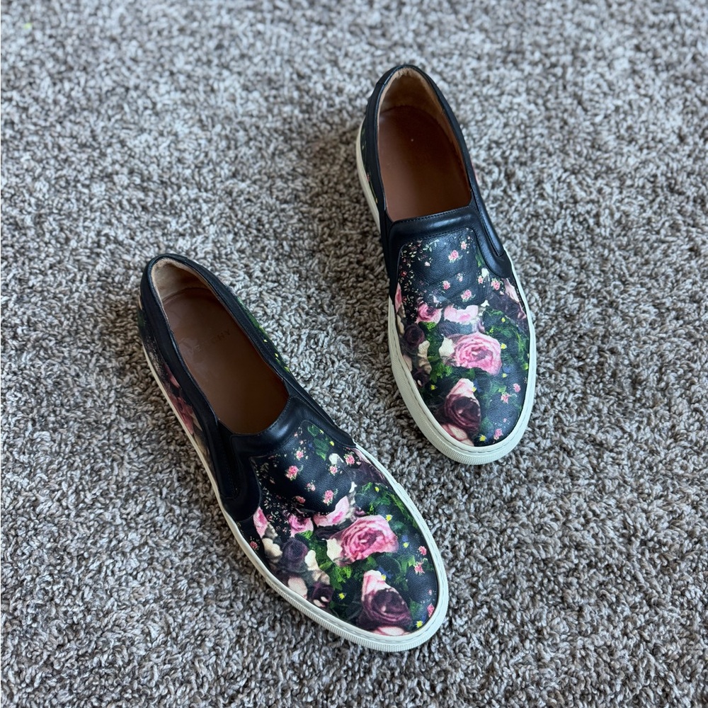 listing-status-banner